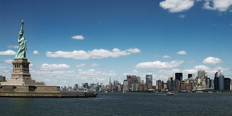USA - NYC - Statue Of Liberty And Skyline Manhattan